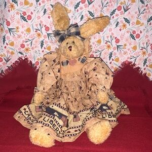 Vintage EUC Americana Rabbit